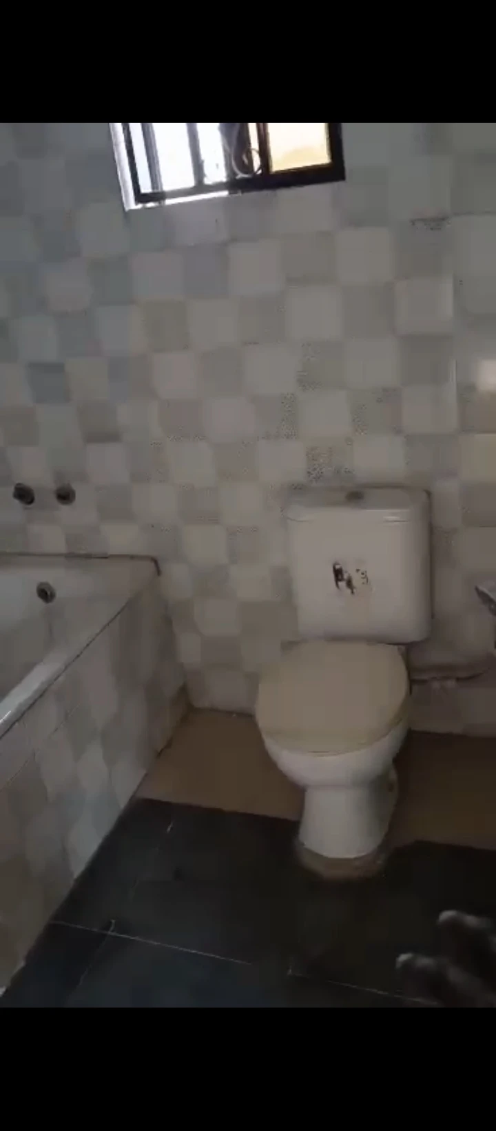 Duplex for Rent in Country home road, Edo - Image 3