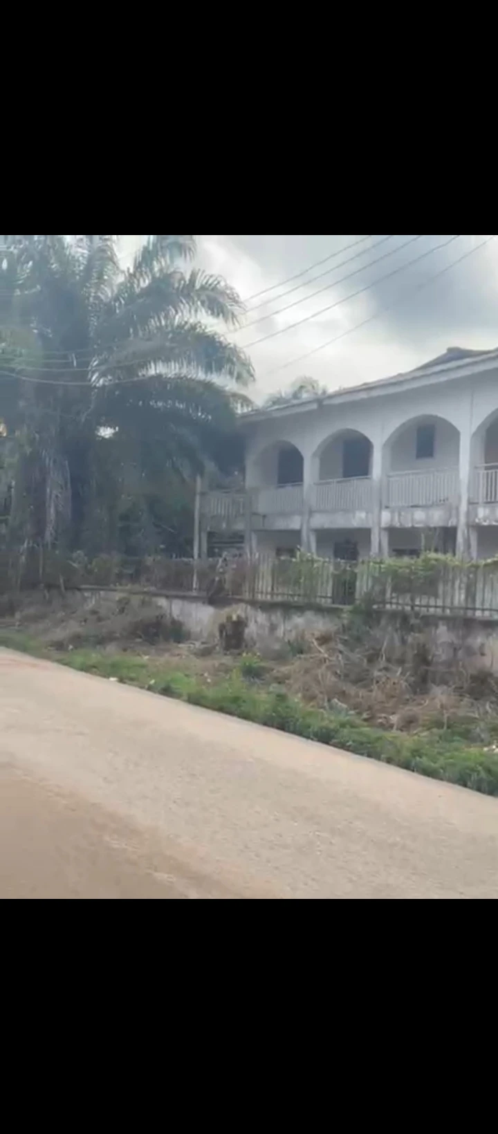 Duplex for Sale in Gra, Edo - Image 1