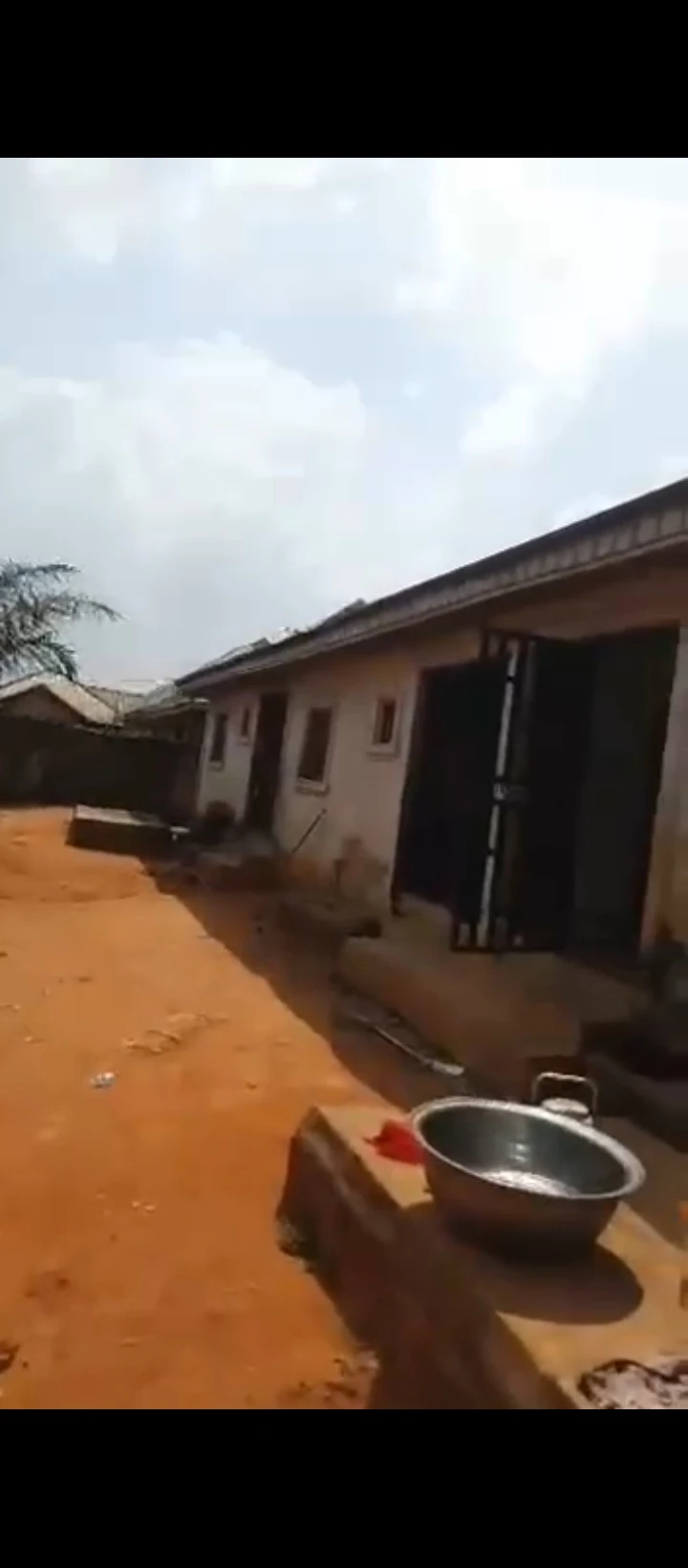 3 Bedroom Flat for Sale in Okagbare, Edo - Image 2