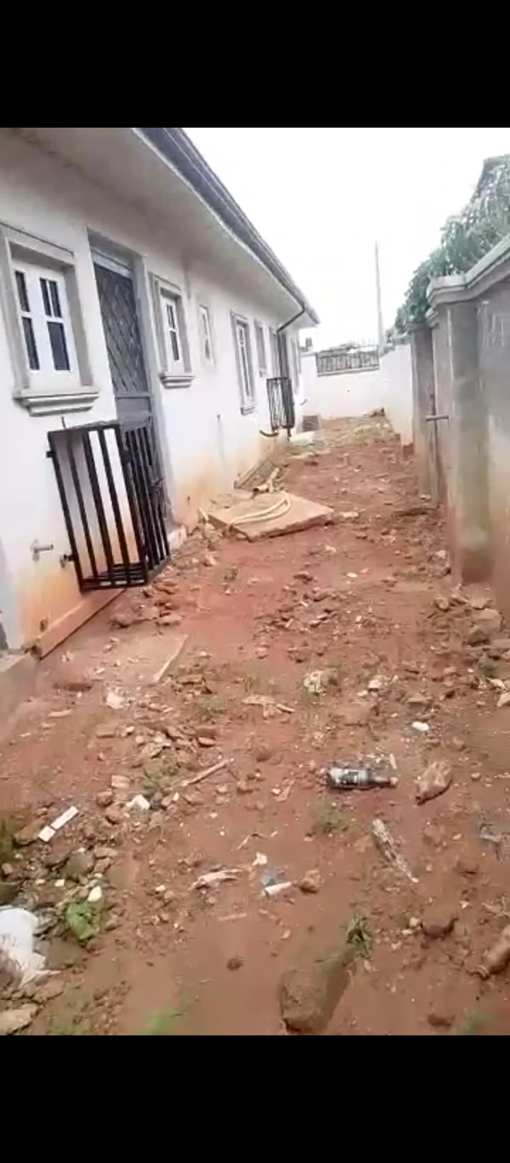 3 Bedroom Flat for Sale in Sapele road, Edo - Image 2
