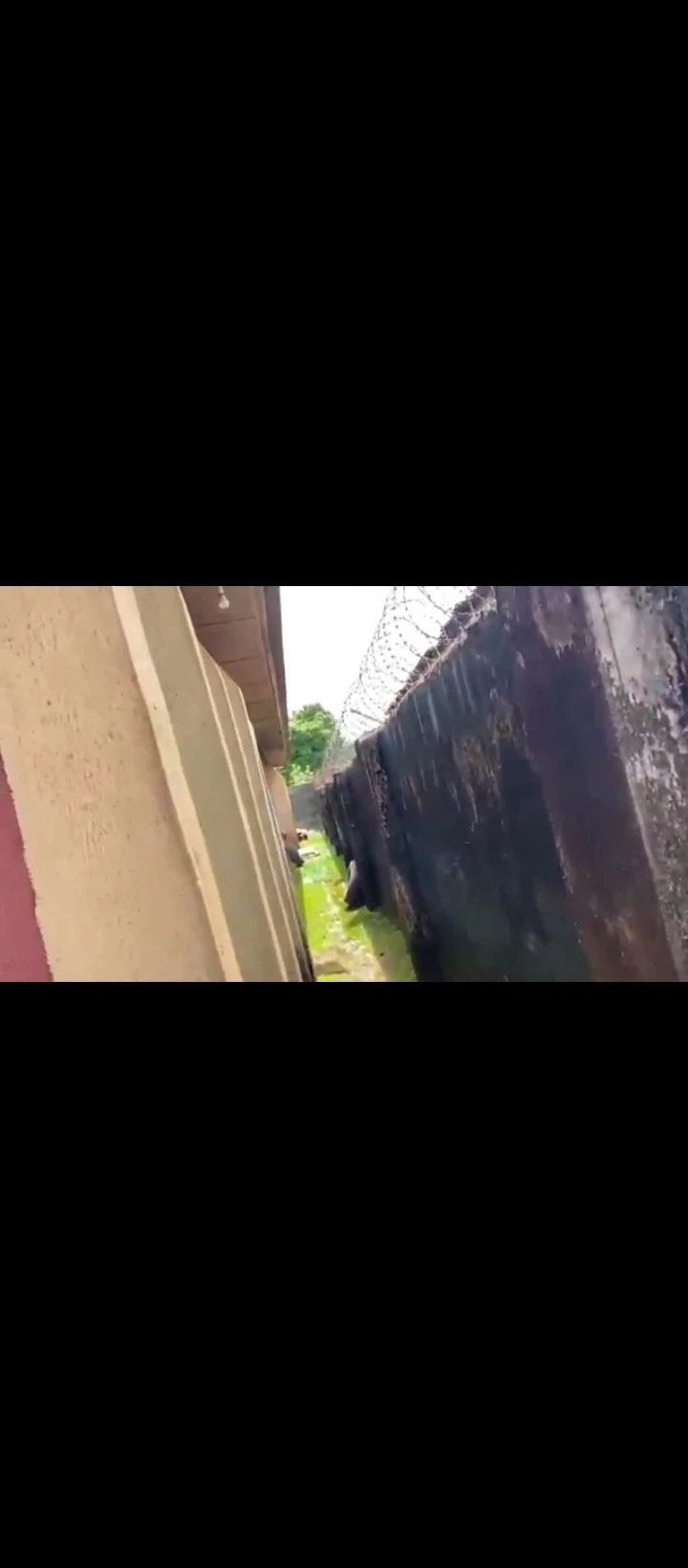 2 Bedroom Flat for Sale in Uwasota, Edo - Image 3