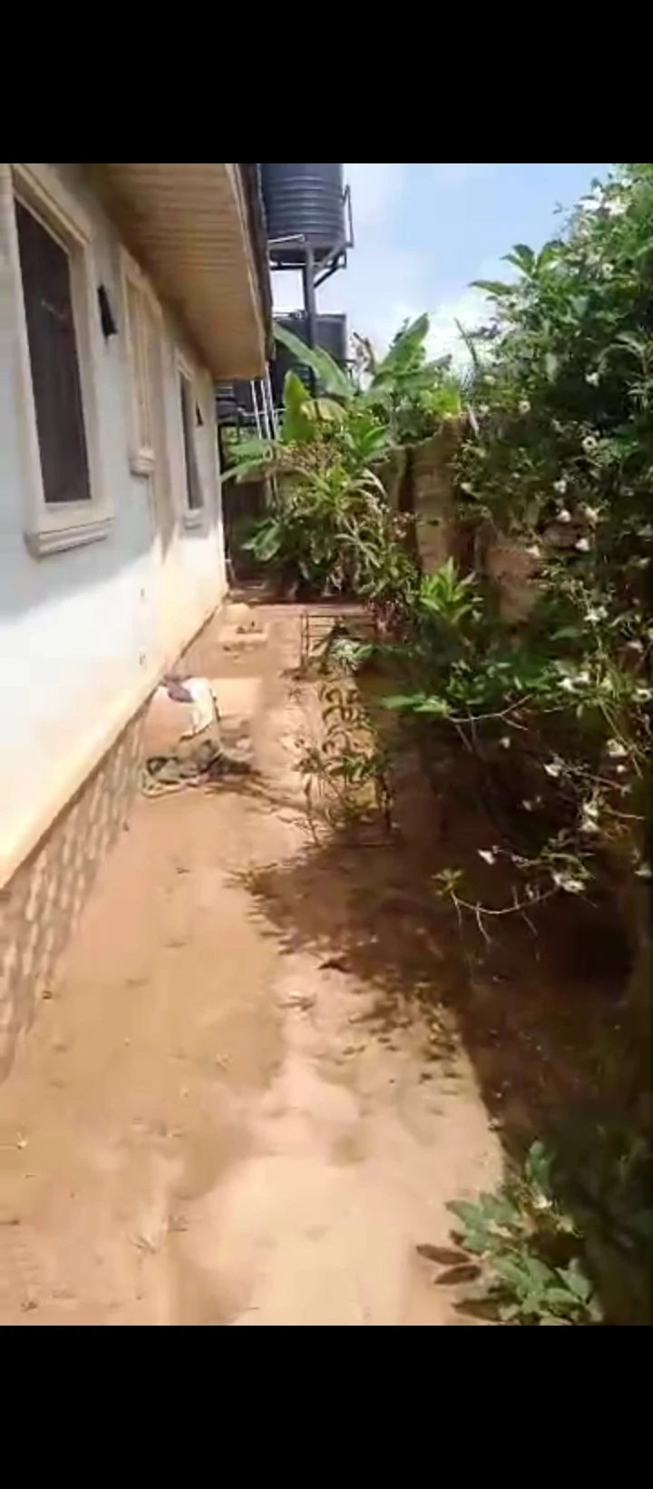 Duplex for Sale in Ekehuan road, Edo - Image 6