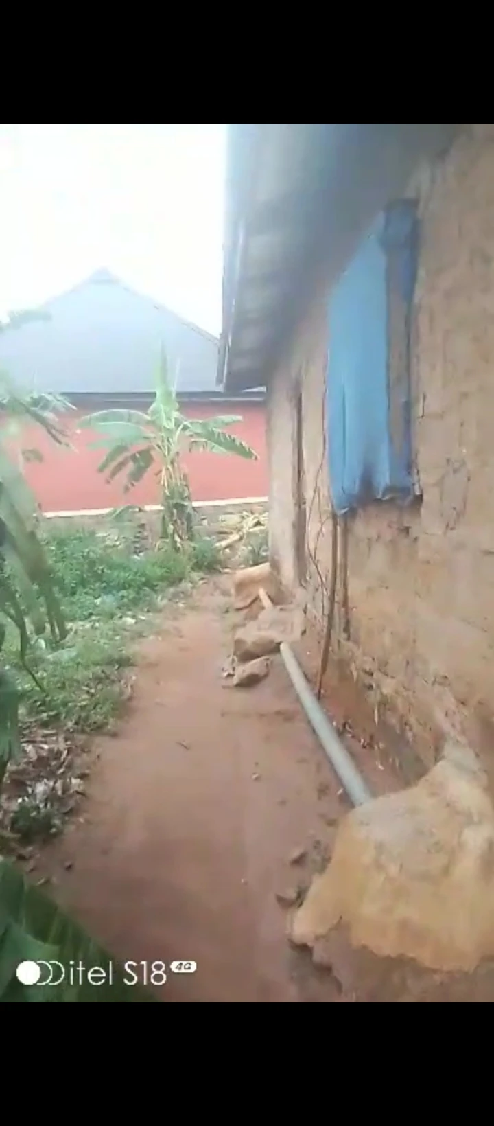 Uncompleted Building for Sale in Uwelu, Edo - Image 3