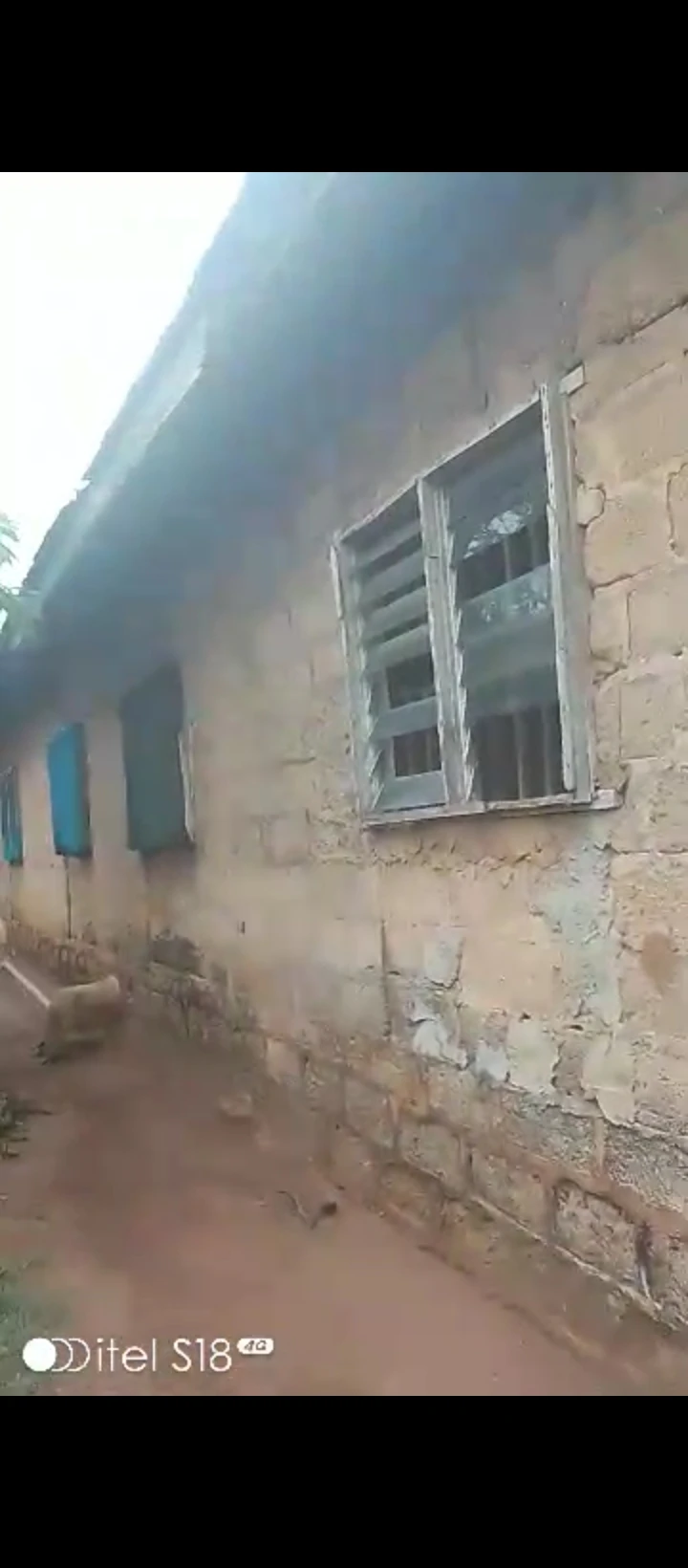 Uncompleted Building for Sale in Uwelu, Edo - Image 6