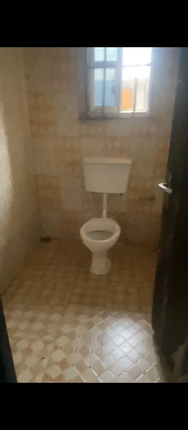 1 Bedroom Flat for Rent in Peanut sapele road, Edo - Image 5
