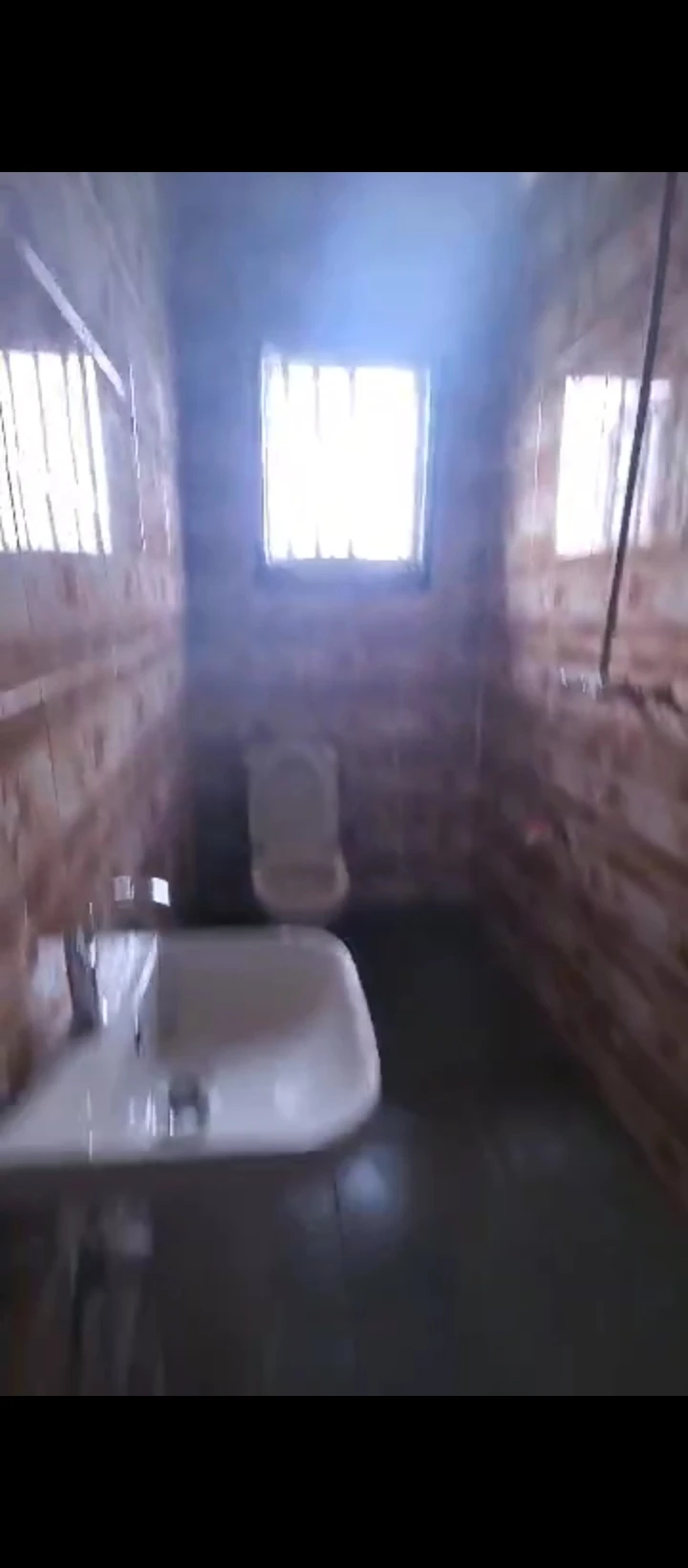 1 Bedroom Flat for Rent in Sapele road, Edo - Image 3