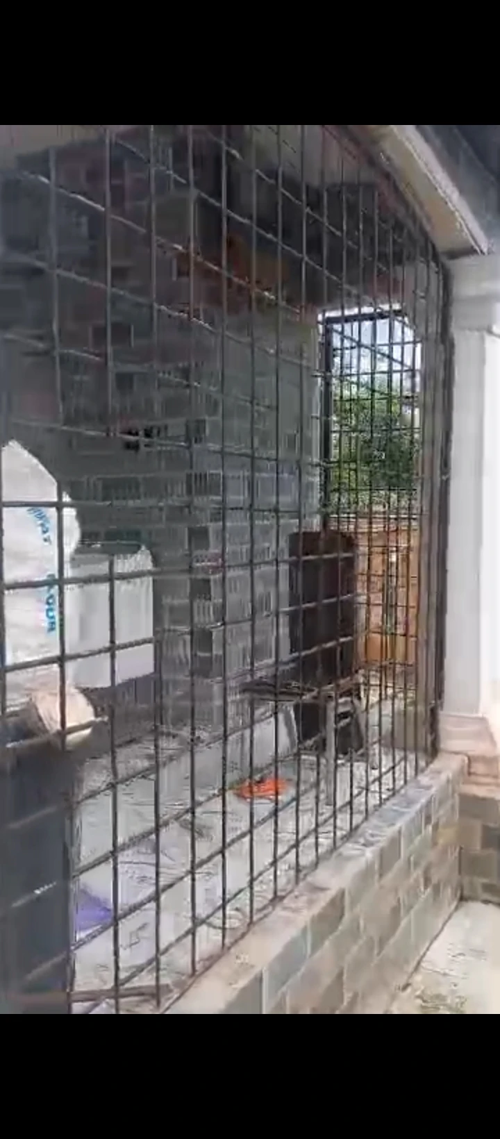 2 Bedroom Flat for Sale in Ekehuan road, Edo - Image 3