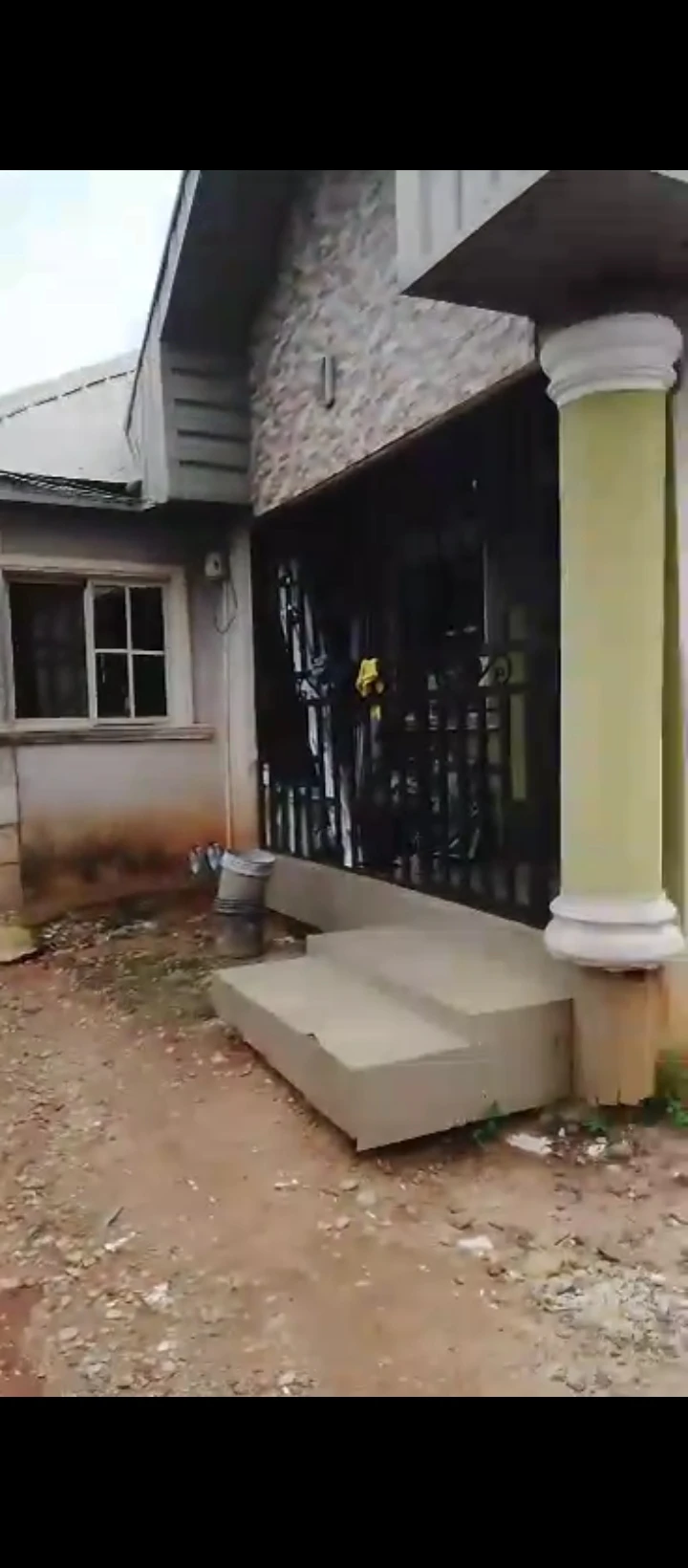 3 Bedroom Flat for Sale in Ogunwemnyi, Edo - Image 5
