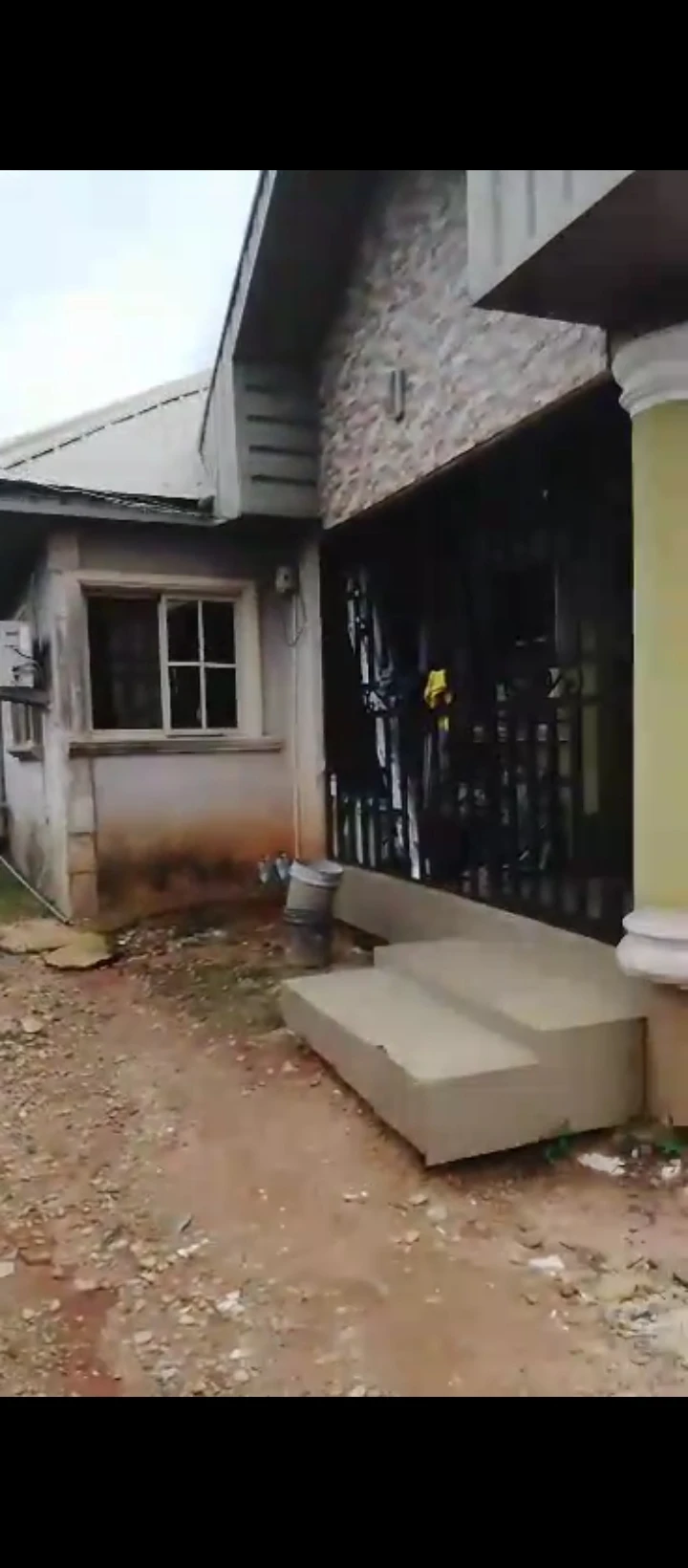 3 Bedroom Flat for Sale in Ogunwemnyi, Edo - Image 6