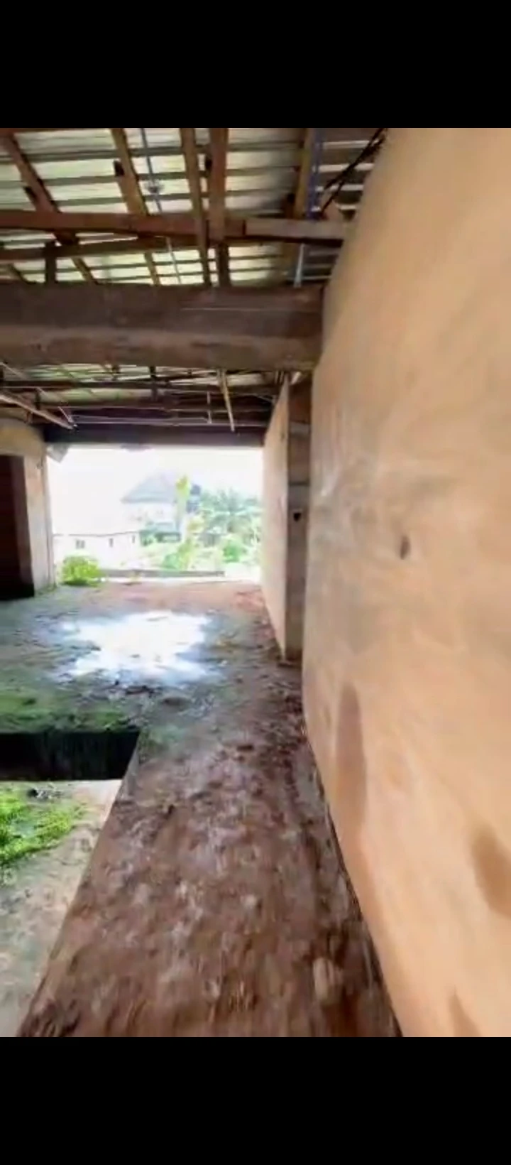 Duplex for Sale in Ogba airport road, Edo - Image 1