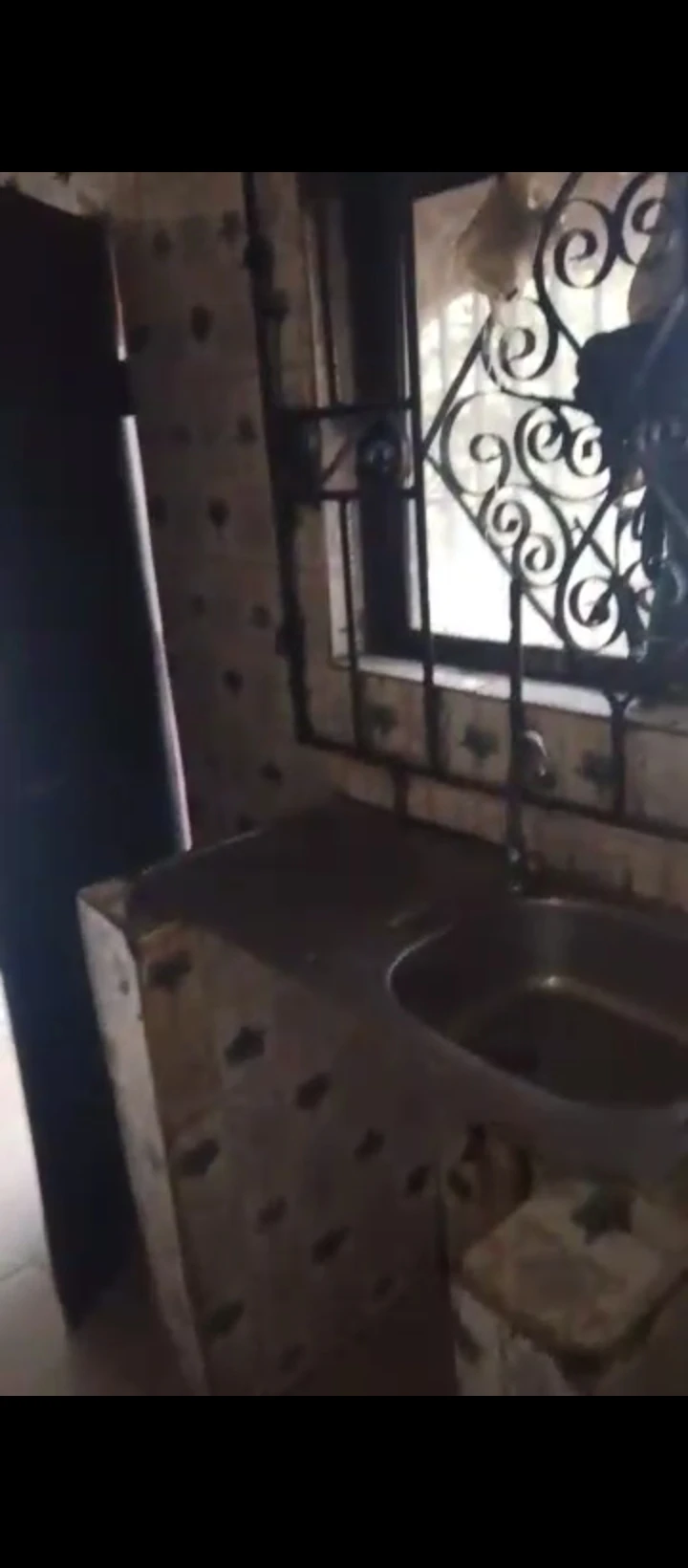 3 Bedroom Flat for Rent in Ugbor, Edo - Image 2