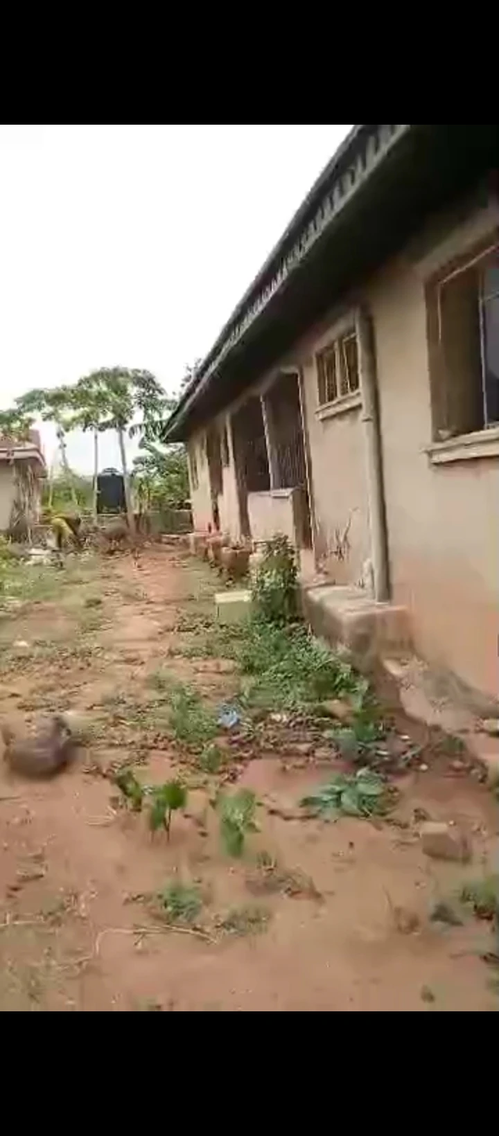 3 Bedroom Flat for Sale in Agbor park, Edo - Image 2