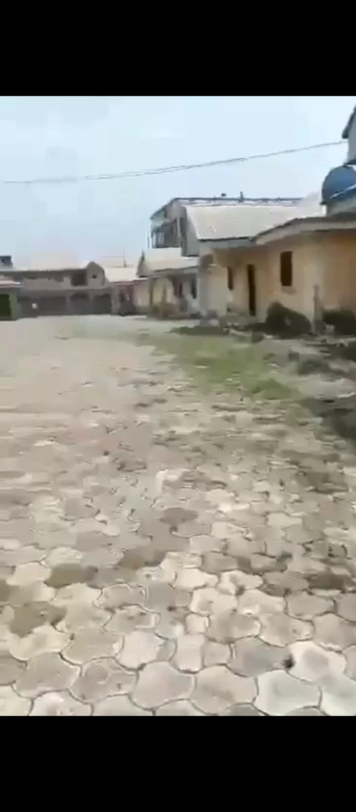 2 Bedroom Flat for Sale in Off limit, Edo - Image 2