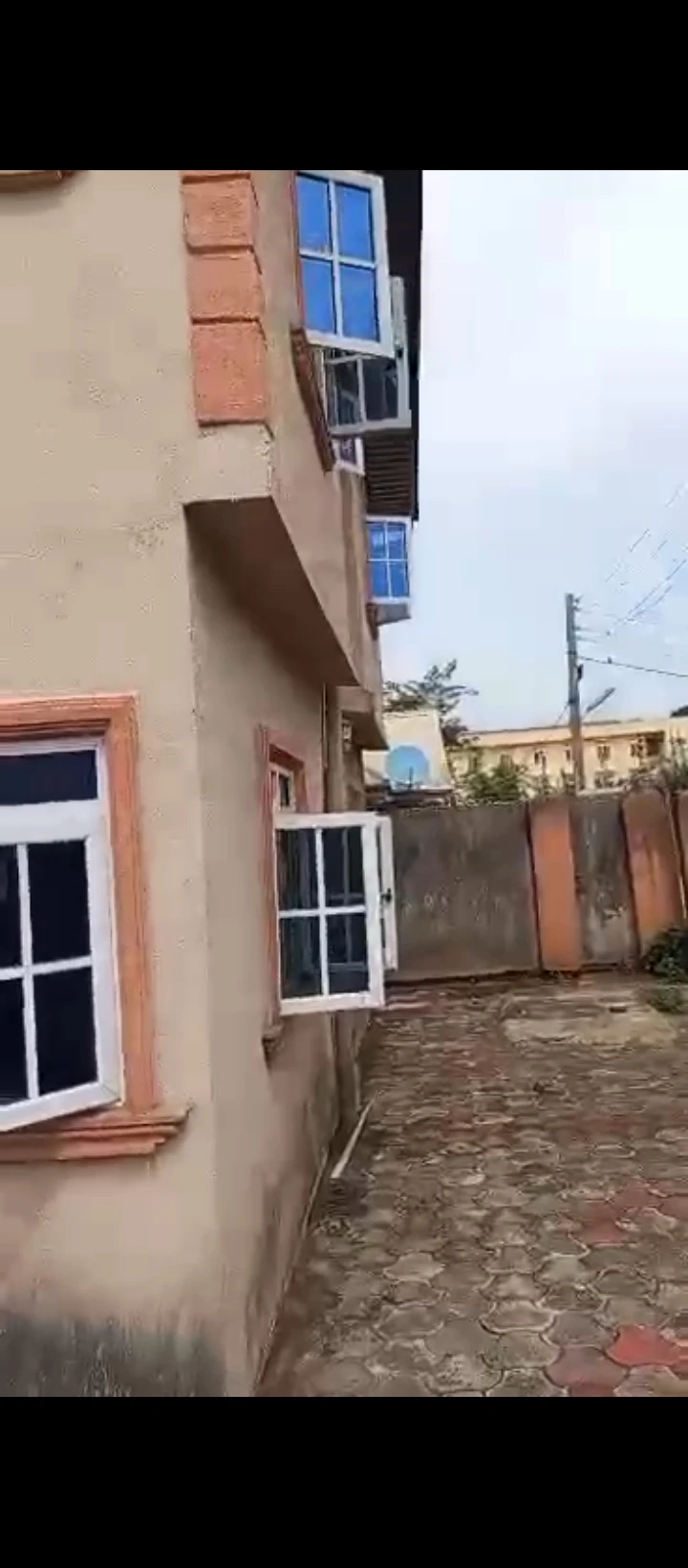 3 Bedroom Flat for Sale in Ogunwemnyi, Edo - Image 6