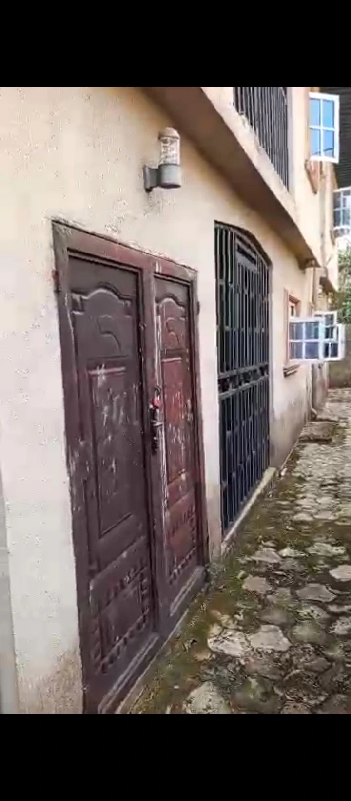 3 Bedroom Flat for Sale in Ogunwemnyi, Edo - Image 4