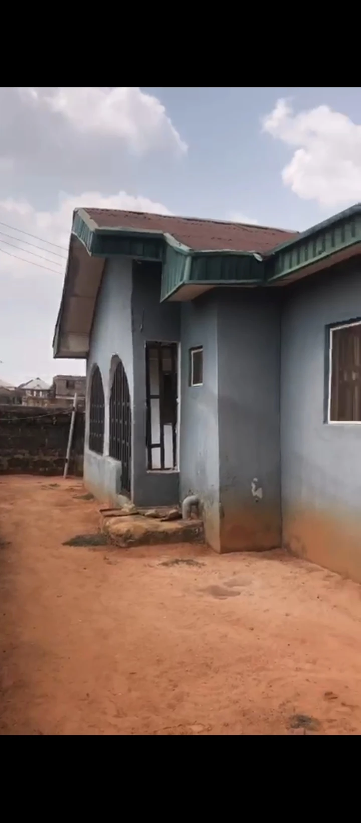 3 Bedroom Flat for Sale in Eriaria sapele road, Edo - Image 1