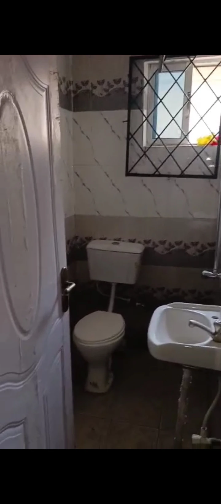 2 Bedroom Flat for Rent in Sapele road, Edo - Image 5