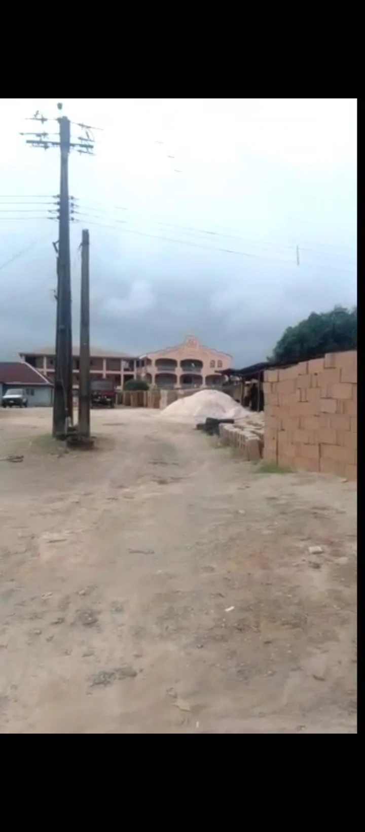Land for Sale in Ekehuan road, Edo - Image 3