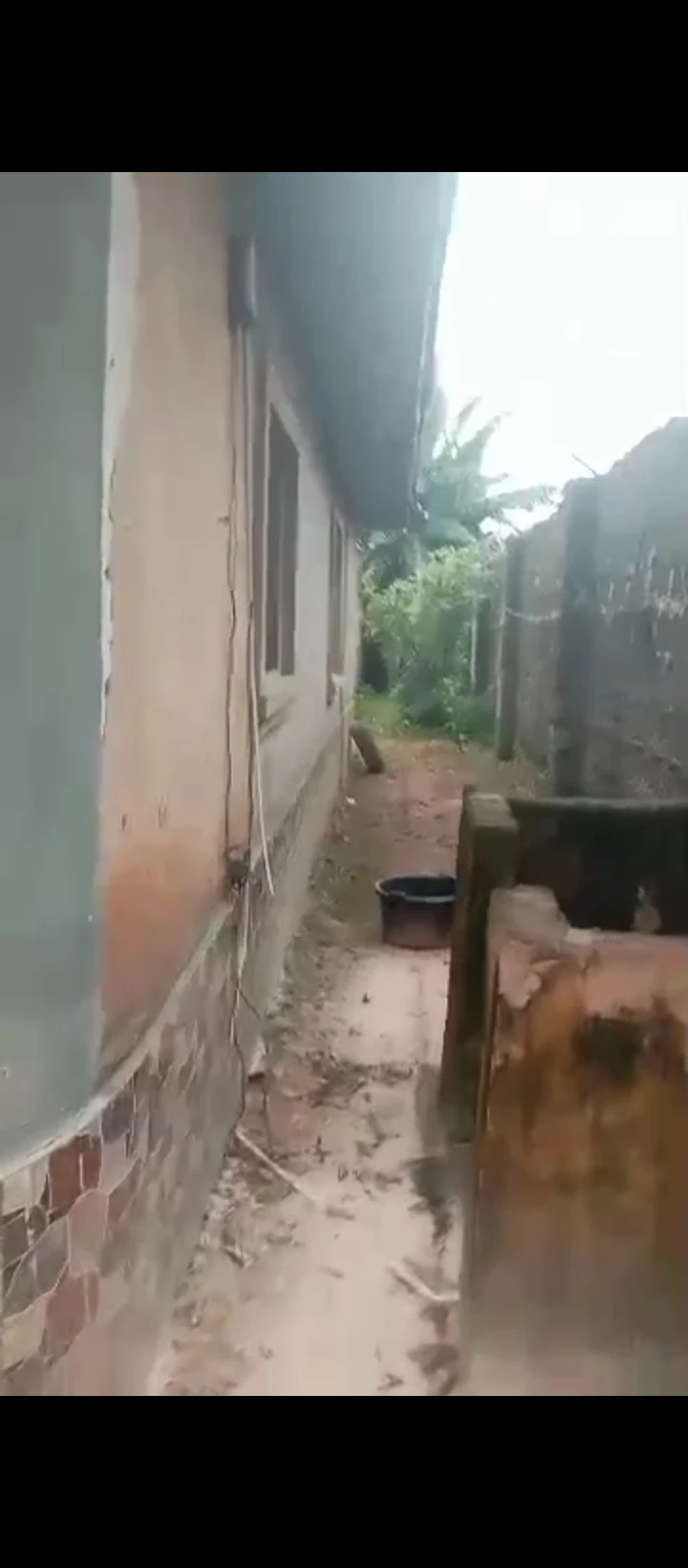 1 Bedroom Flat for Sale in Pz sapale road, Edo - Image 1