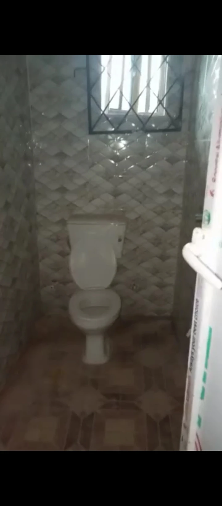 1 Bedroom Flat for Rent in Peanut sapele road, Edo - Image 6