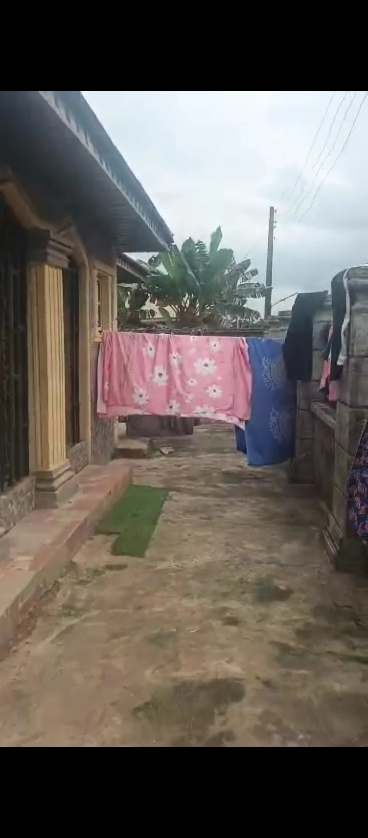 3 Bedroom Flat for Sale in Amagba, Edo - Image 1