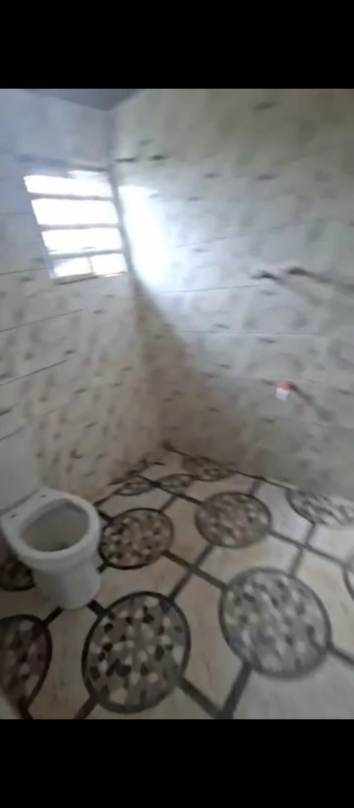 3 Bedroom Flat for Rent in Ogida, Edo - Image 1