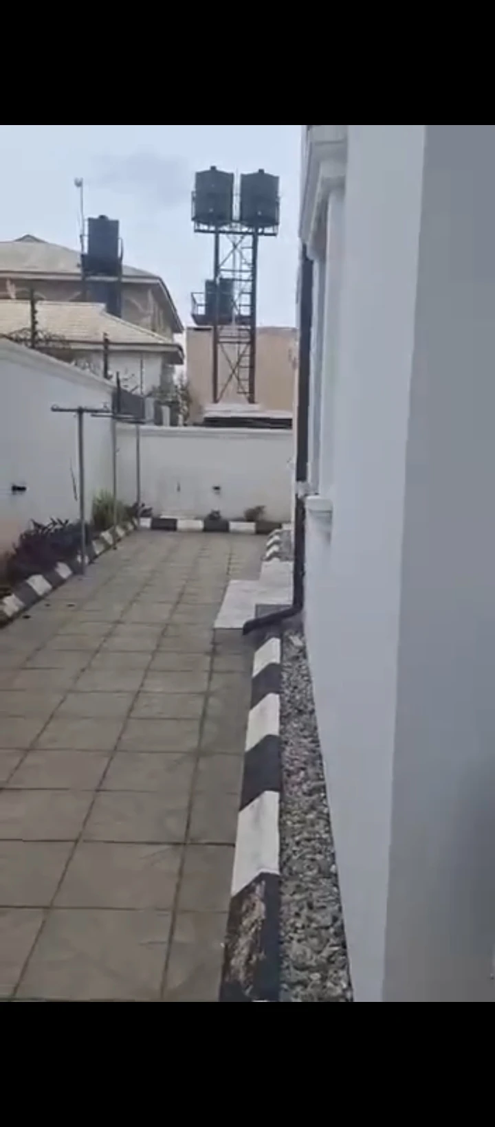 Duplex for Sale in Gra, Edo - Image 3