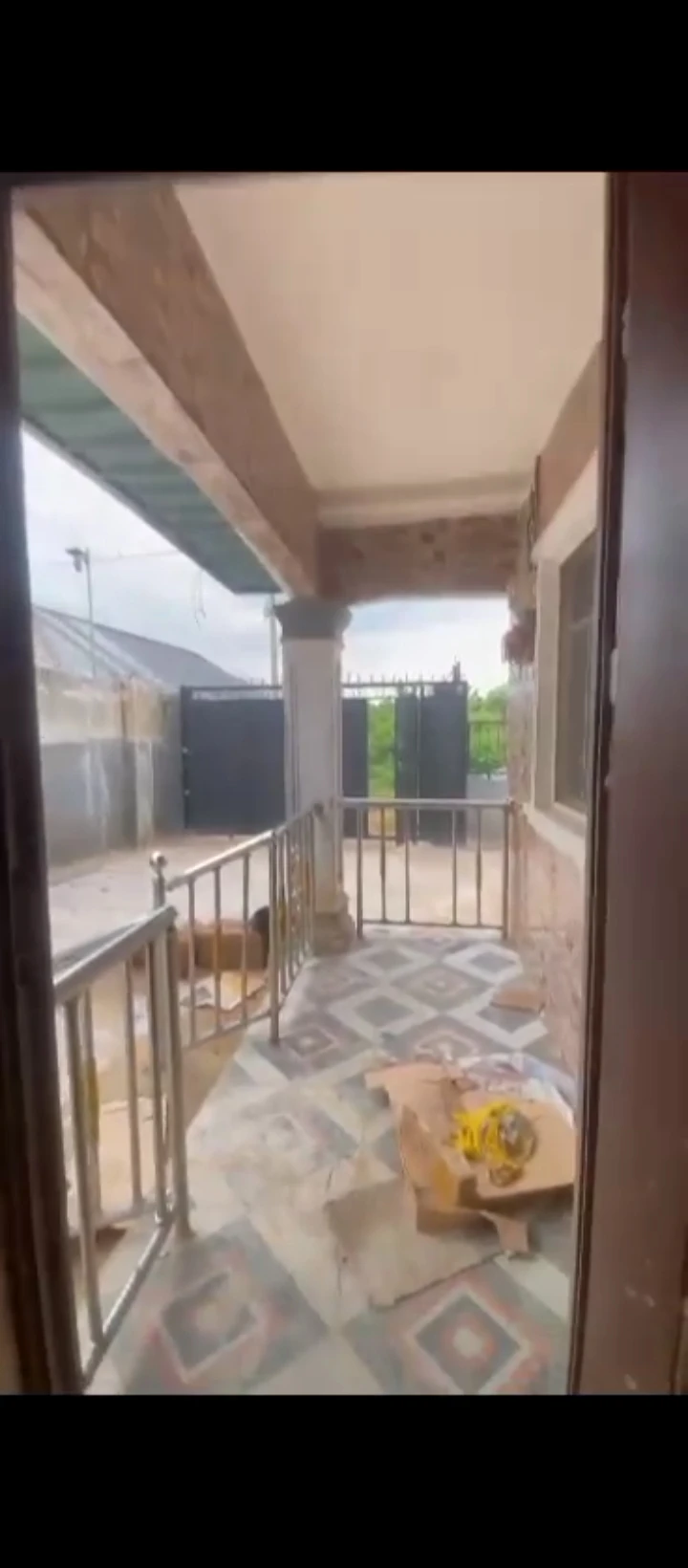 3 Bedroom Flat for Rent in Uhie sapale road, Edo cover picture