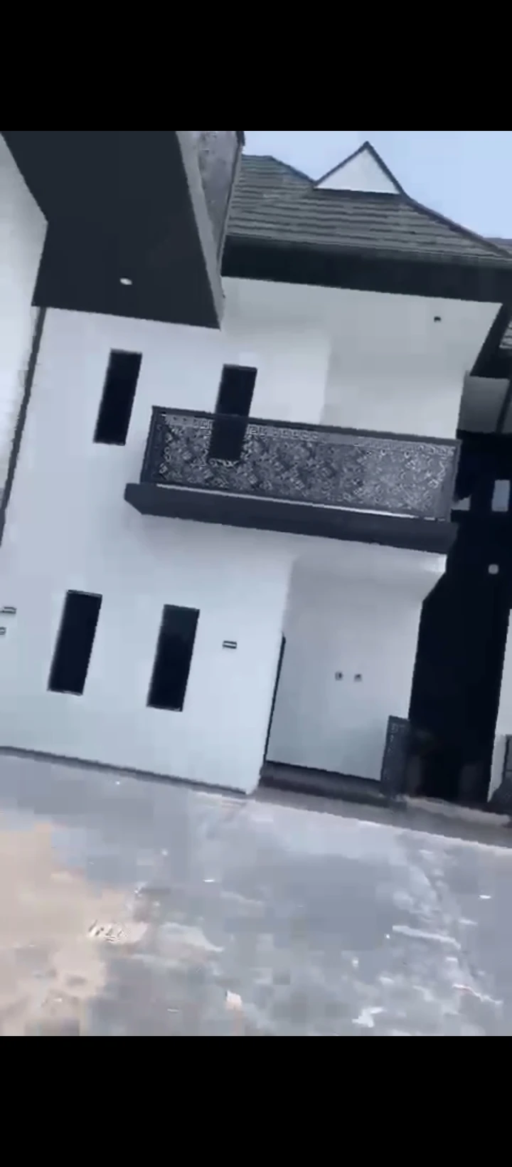 2 Bedroom Flat for Rent in Okhoromi, Edo