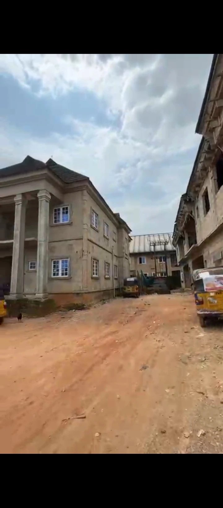 4 Bedroom Flat for Sale in Ogunwemnyi, Edo cover picture