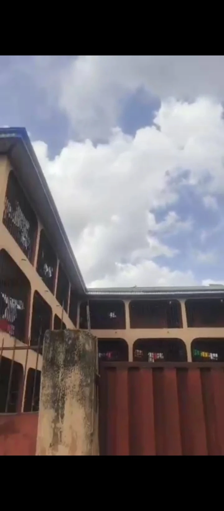 Hostel for Sale in Ekosoden, Edo cover picture