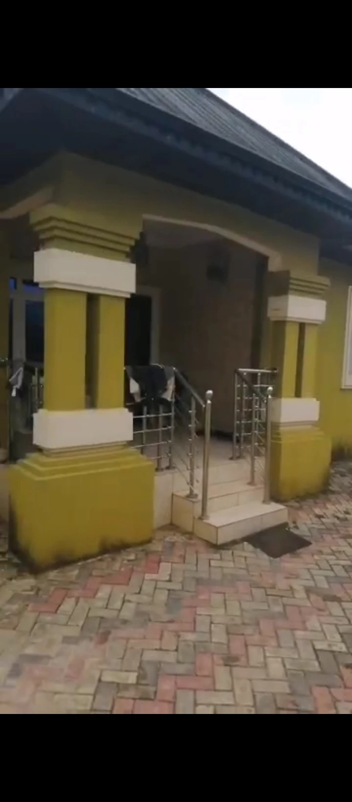 3 Bedroom Flat for Sale in Sapele road, Edo cover picture