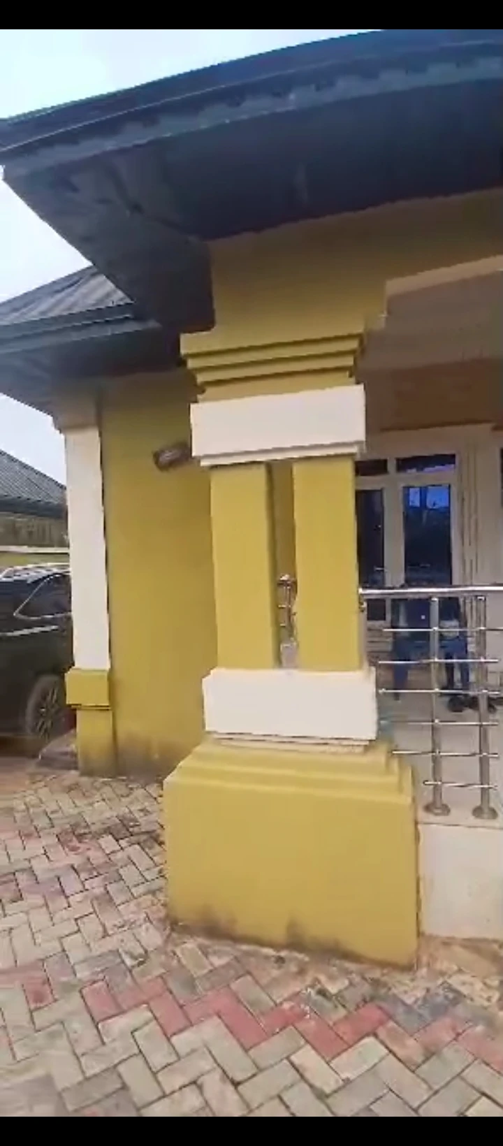 3 Bedroom Flat for Sale in Agip sapale road, Edo cover picture