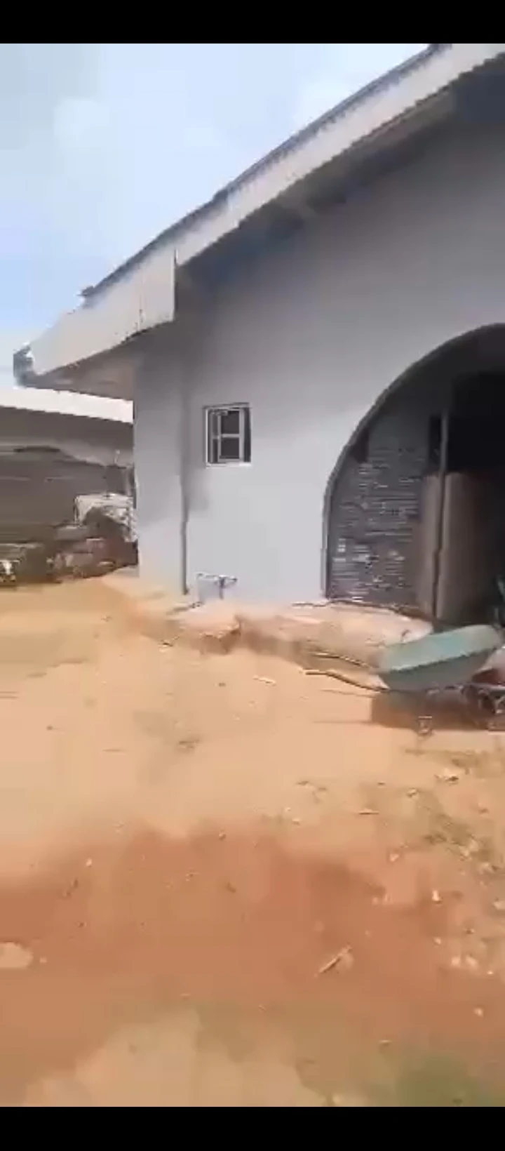 3 Bedroom Flat for Sale in Etete GRA, Edo