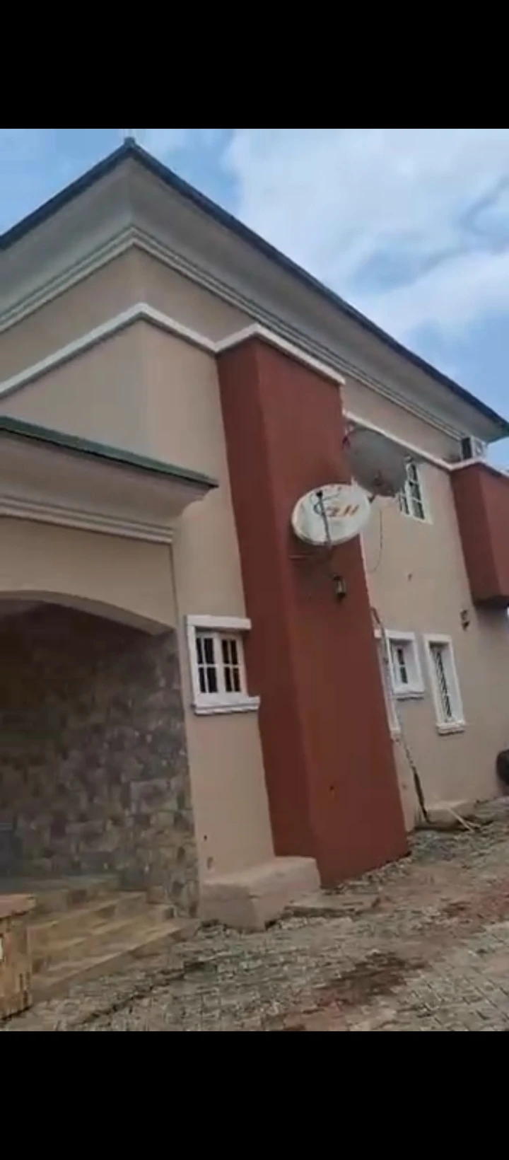 Duplex for Sale in Airport road, Edo cover picture