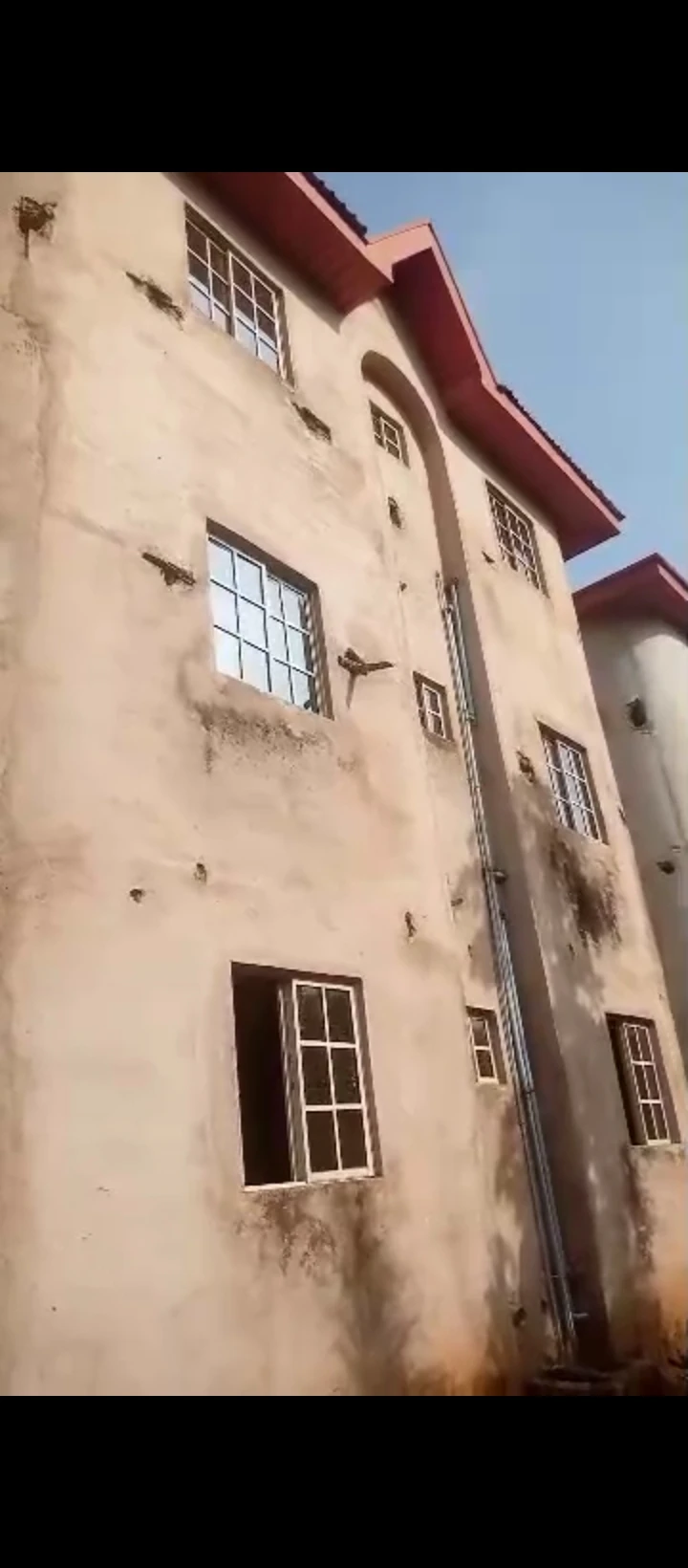 3 Bedroom Flat for Sale in Ekehuan road, Edo cover picture