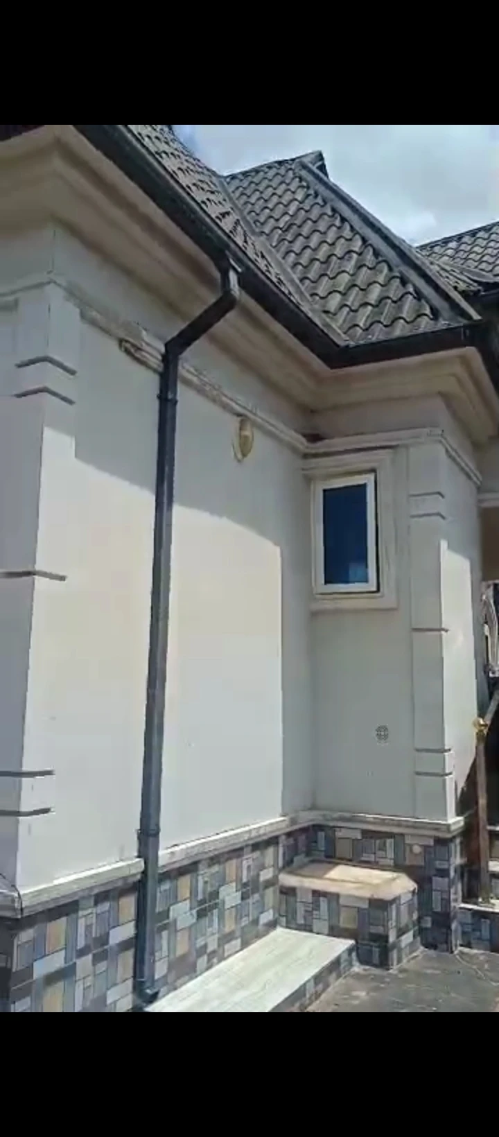 3 Bedroom Flat for Sale in Uhie sapale road, Edo cover picture