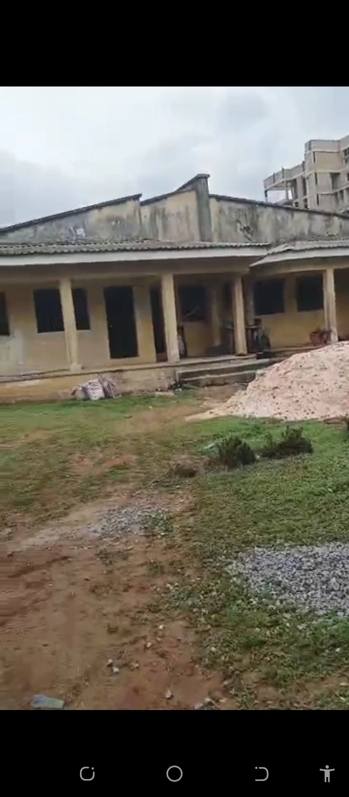 4 Bedroom Flat for Lease in Boundary road by ihama, Edo - Image 1