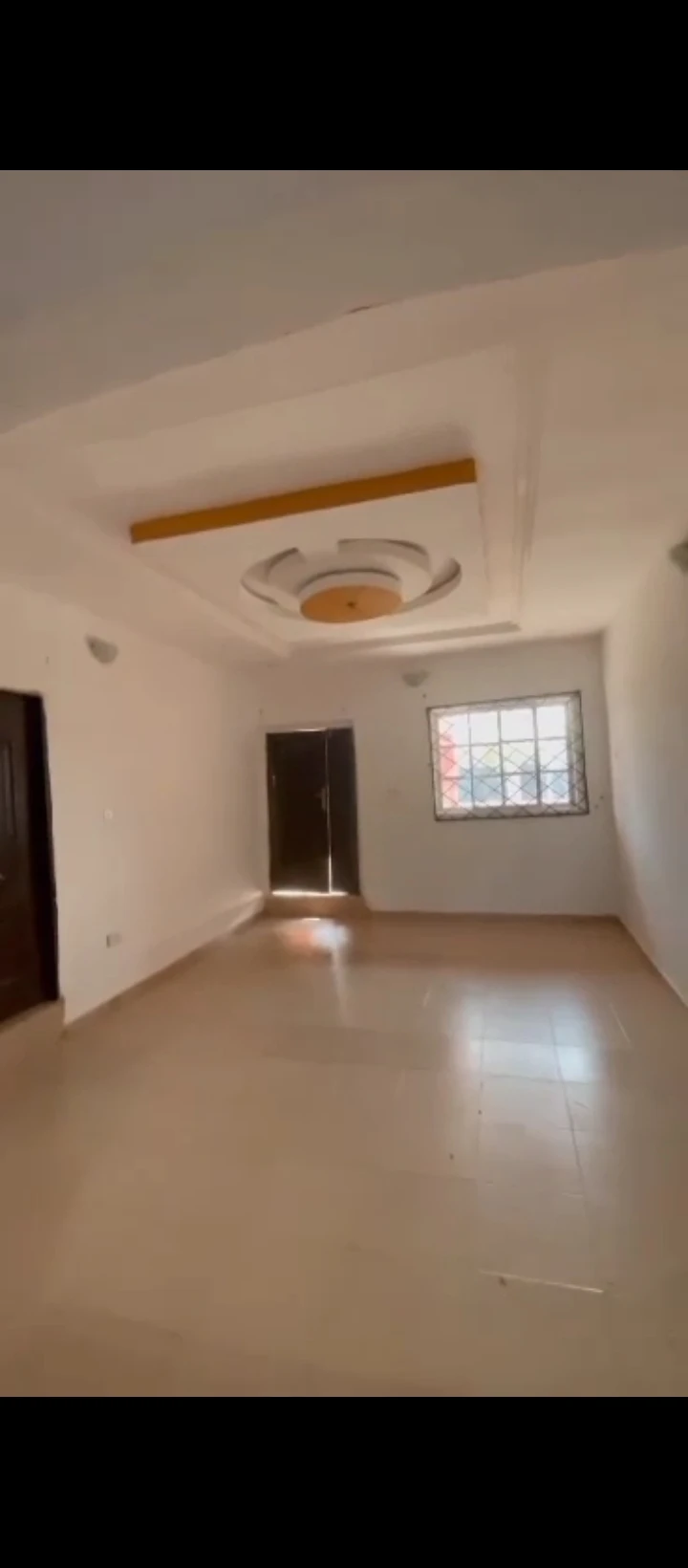 3 Bedroom Flat for Sale in Uhie off sapele road Benin city, Edo - Image 1