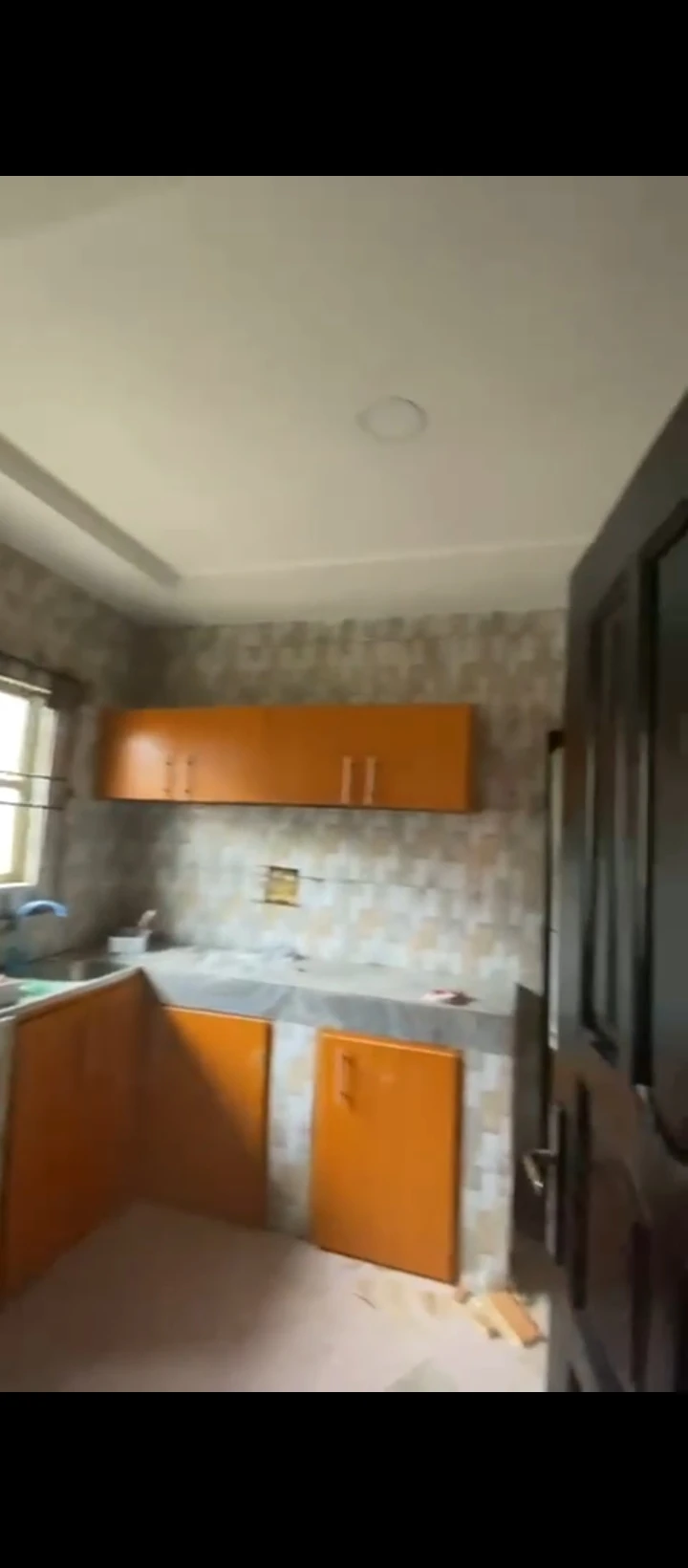 3 Bedroom Flat for Rent in Ugbor Central GRA, Edo - Image 1