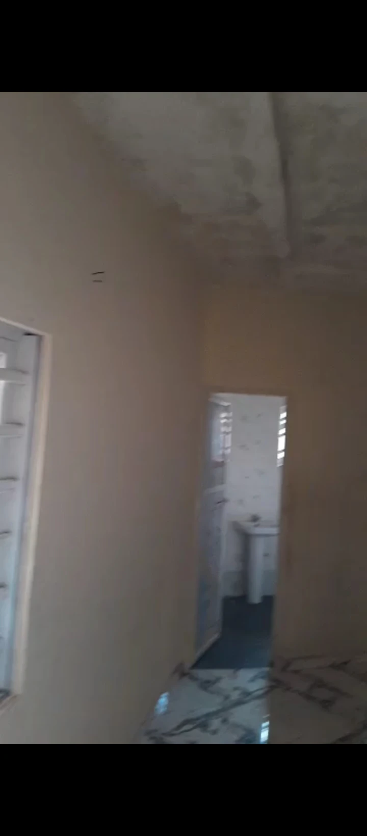 2 Bedroom Flat for Sale in Evbuobogun/ peanut boundary off sapele sapele Road, Edo - Image 1