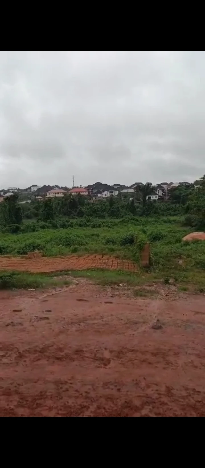 Land for Sale in Ogba by river side airport road  Benin city, Edo - Image 1