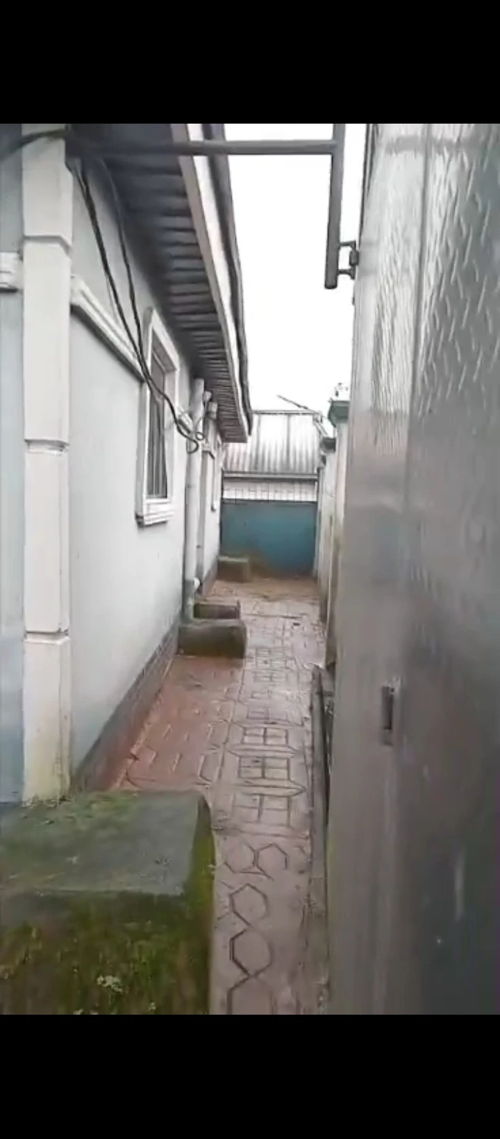 3 Bedroom Flat for Sale in Utangba,after Evbodia,off Airport Road., Edo - Image 1