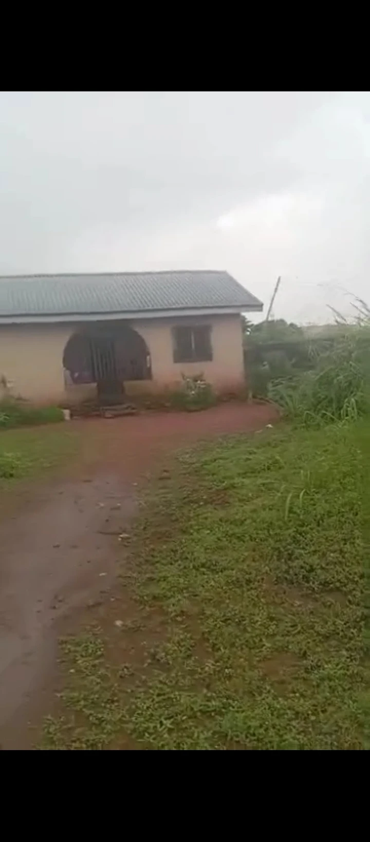 2 Bedroom Flat for Sale in Ebo community off airport road Benin, Edo - Image 1
