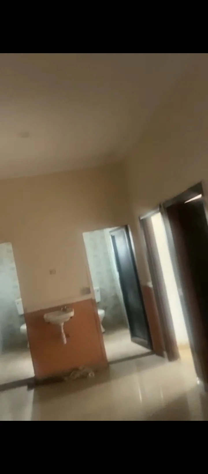 3 Bedroom Flat for Rent in Country home road, Edo - Image 1