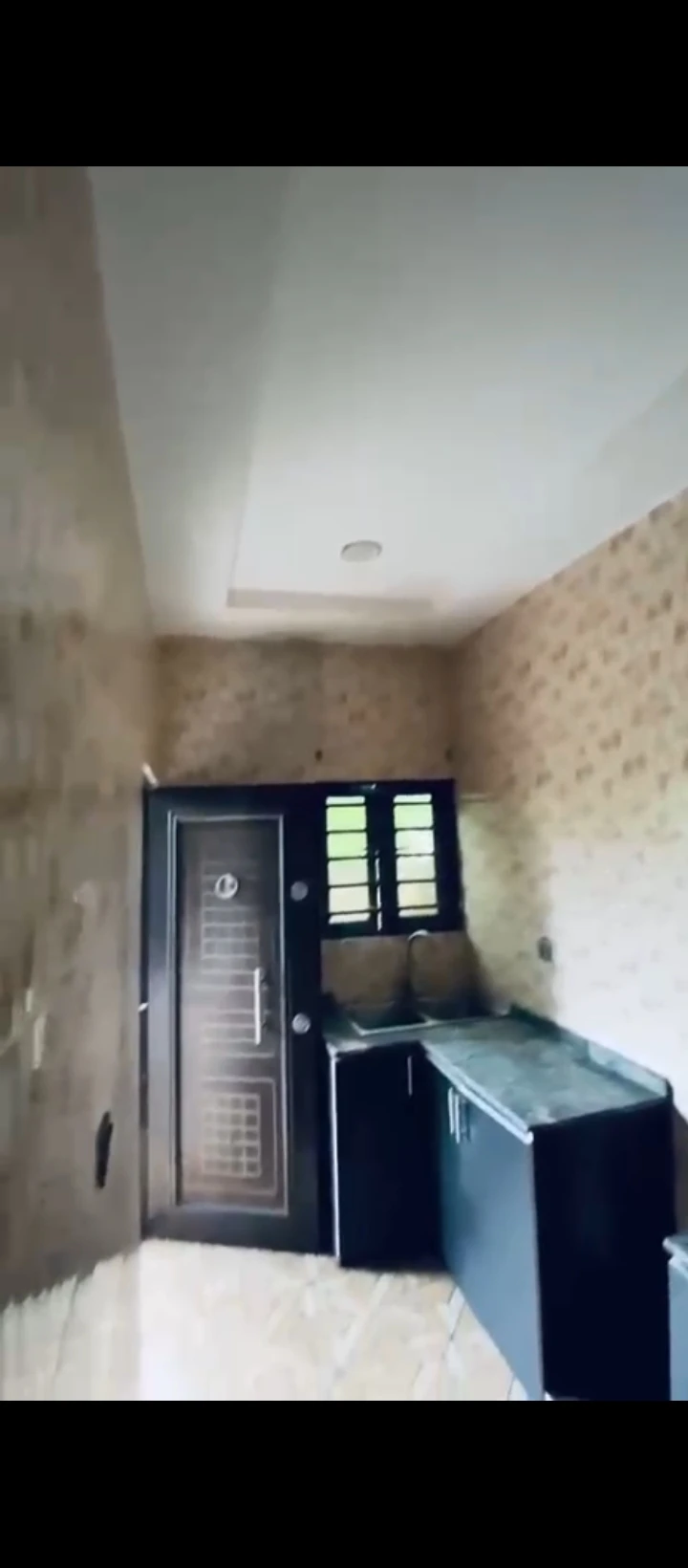2 Bedroom Flat for Rent in Amagba GRA, Edo - Image 1