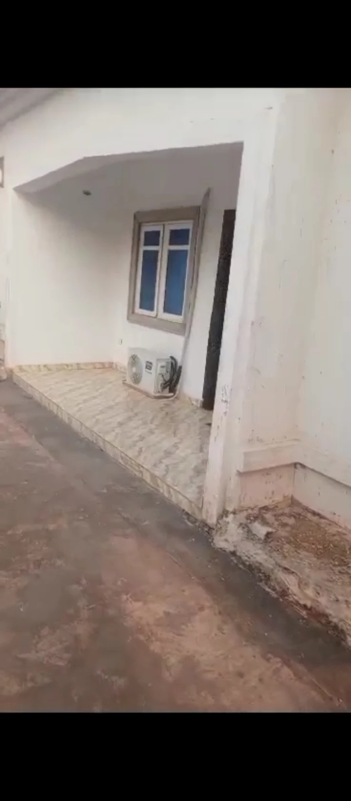 3 Bedroom Flat for Sale in Obe sapele road, Edo - Image 2
