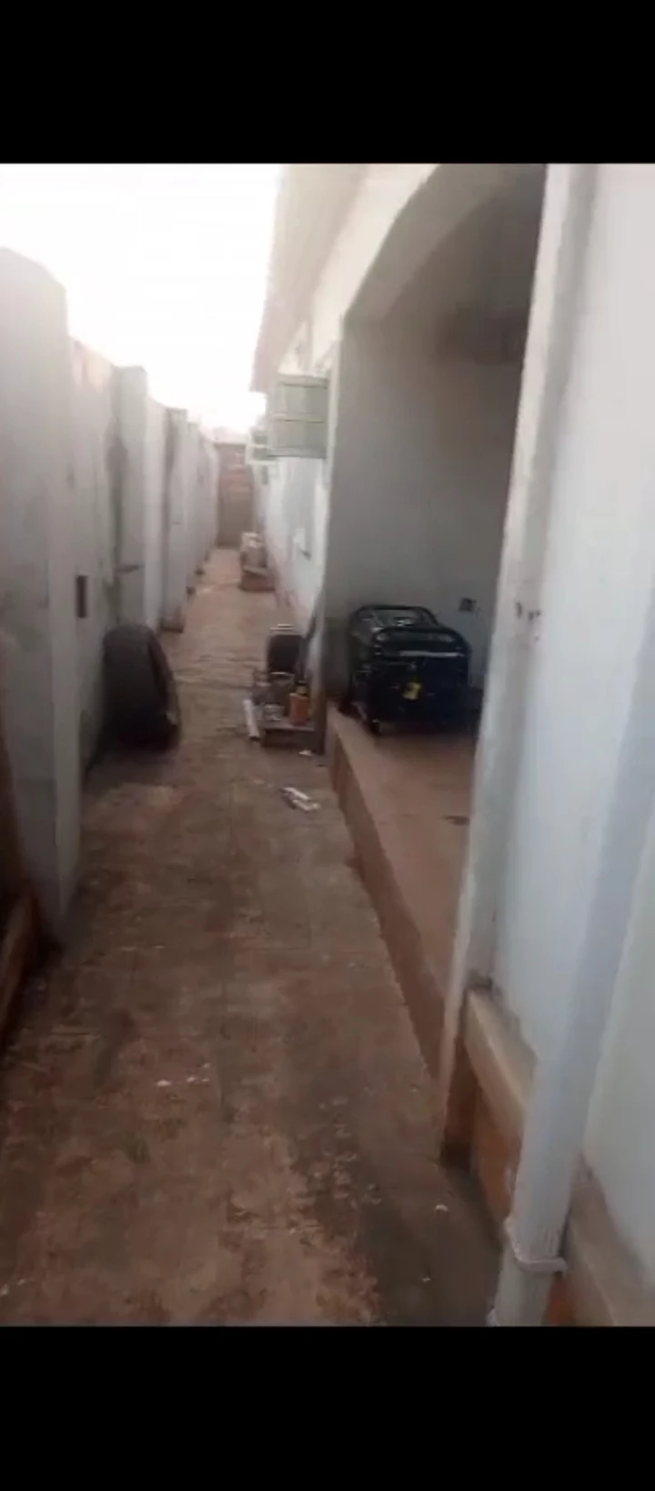 3 Bedroom Flat for Sale in Obe sapele road, Edo - Image 1
