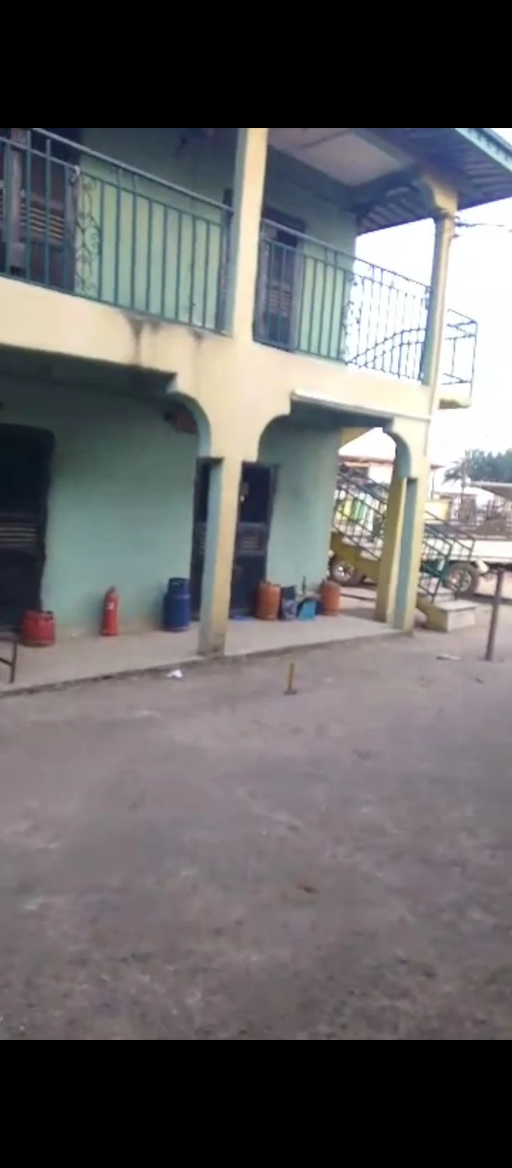 Plaza for Sale in The property situate along Benin auchi road aduwawa before cattle market opposite UBA ATM gallery., Edo - Image 2