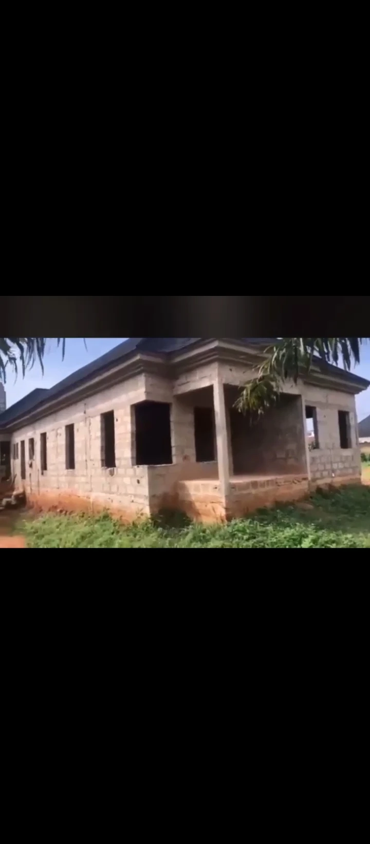 3 Bedroom Flat for Sale in The property situate at ugbor After oghowonyi junction 2 minutes walk from ugbor road that’s like you dey head towards amagba side., Edo - Image 1